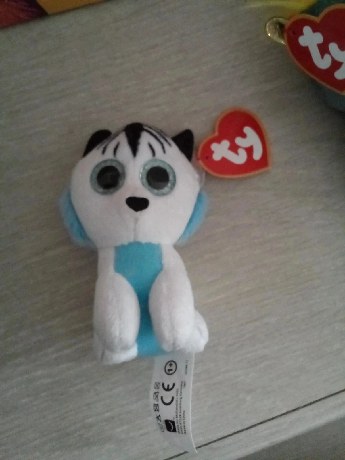 Lot livre de contes avec cd et 3 peluches neu.ves – photo 3